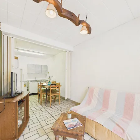A Pied, Pour 4 Avec Terrasse Appartement *